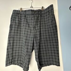 Vurt Men's size 38W Black‎ White  Plaid Bermuda Shorts